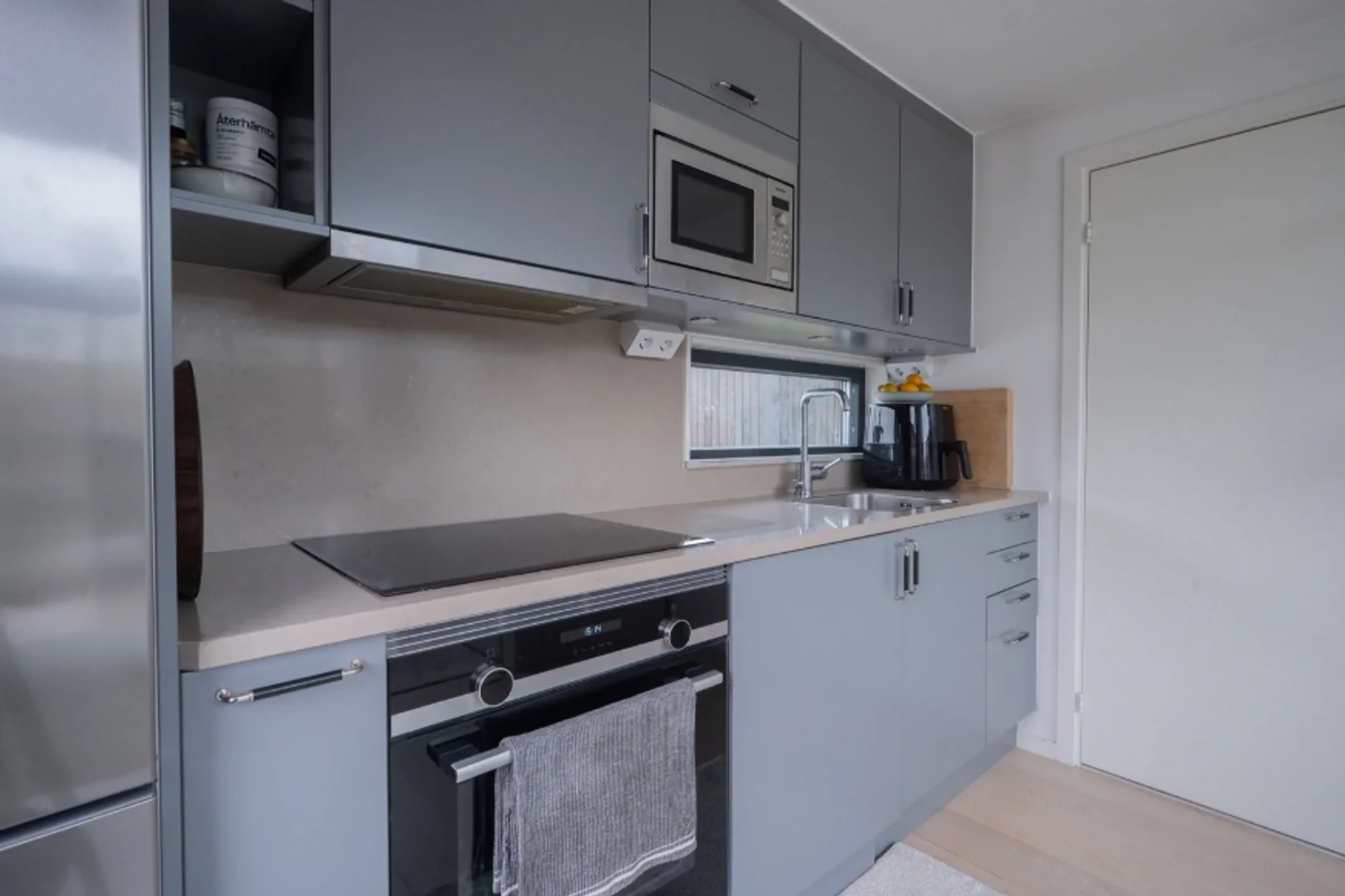 Chambre confortable pour étudiants disponible dans 