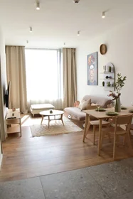 Logement entier à Chalupkova 4, image 1 de 10