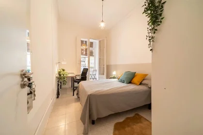 Private room at Carrer del Bruc, L'Eixample, image 1 of 10