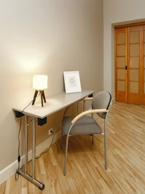 Quarto privado em Dzirnavu iela, Centra rajons, imagem 8 de 10