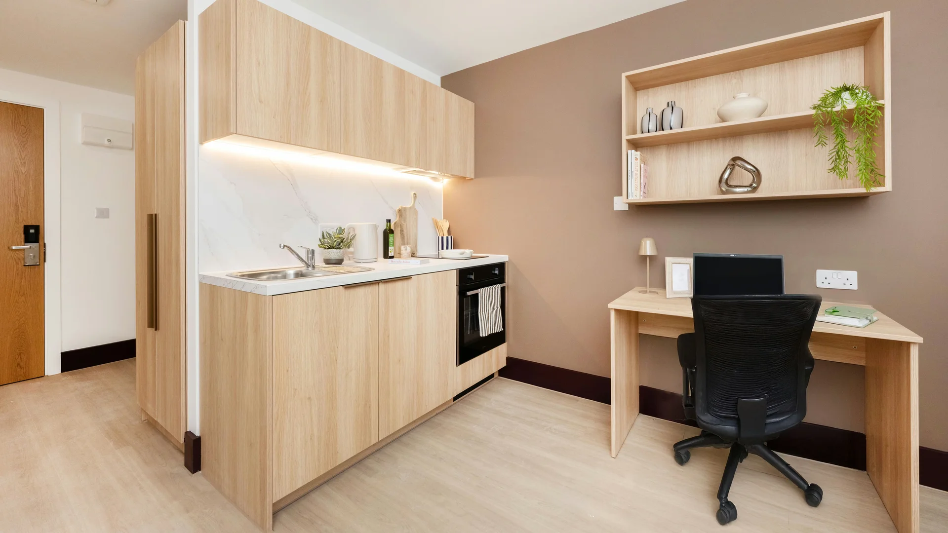 Habitación asequible para estudiantes con buena iluminación en 