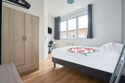 Habitación privada en 16 Rue d'Alger, 59000 Lille, France, imagen 1 de 10