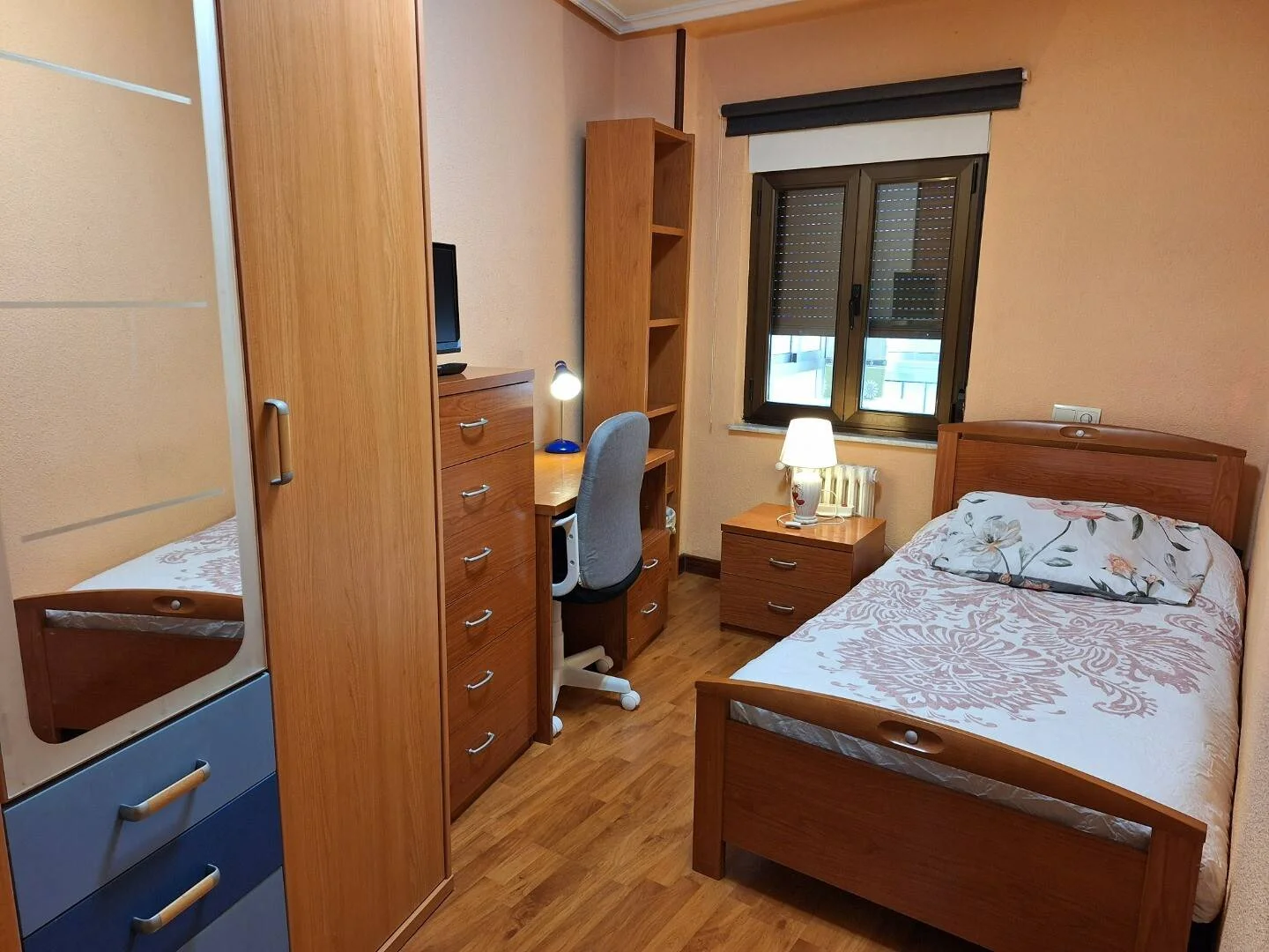Przyjazny dla studentów pokój w  z nowoczesnymi udogodnieniami