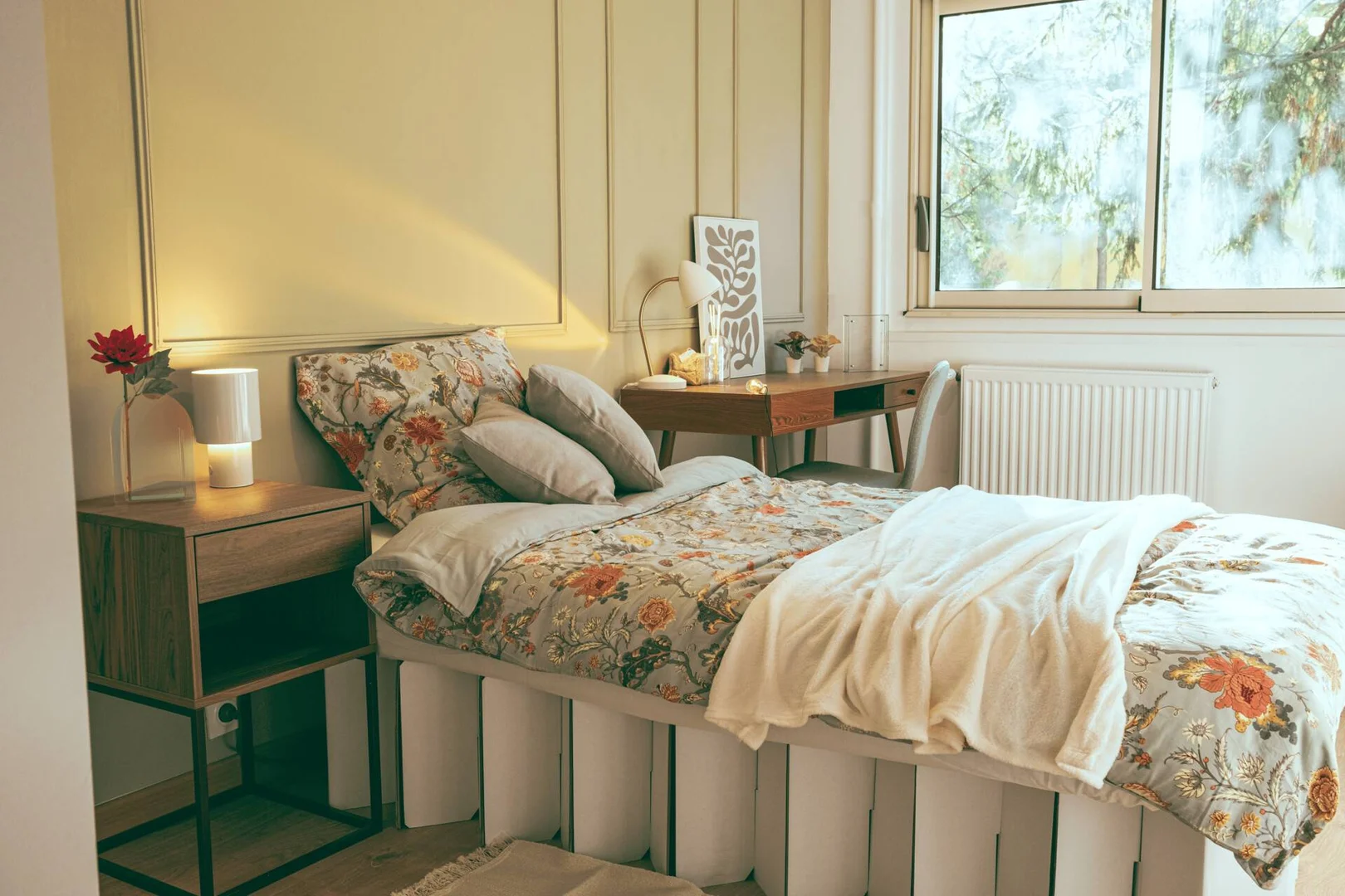 Functional student room perfect for studying in 