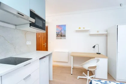 Studio à Čerčanská, image 6 de 13