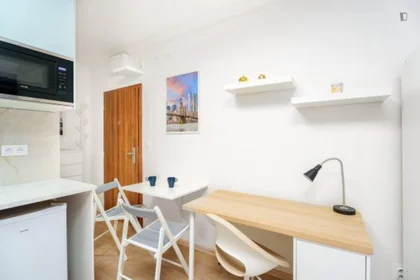 Studio à Čerčanská, image 8 de 13