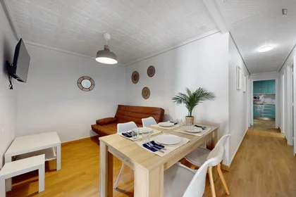 Private room at Carrer Concepción Arenal, image 3 of 13