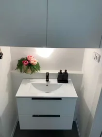Całe miejsce Kapitána Nálepky 1, obraz 6 8