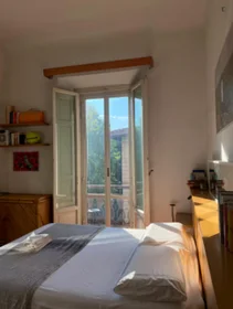 Chambre privée à Via Dogali, image 1 de 31