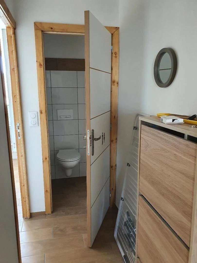 Chambre abordable pour les étudiants avec un bon éclairage dans 