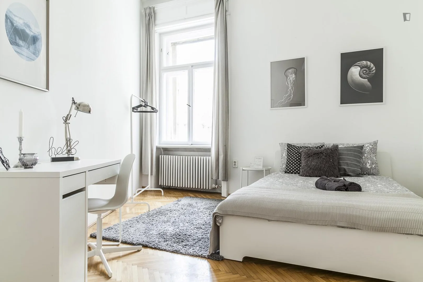 Helles und luftiges Studentenzimmer mit einfachem Zugang zur Universität in 