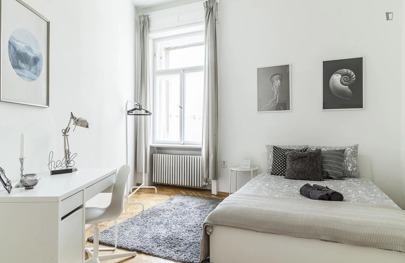 Zimmer in Studentenwohnung in  zu vermieten, voll möbliert