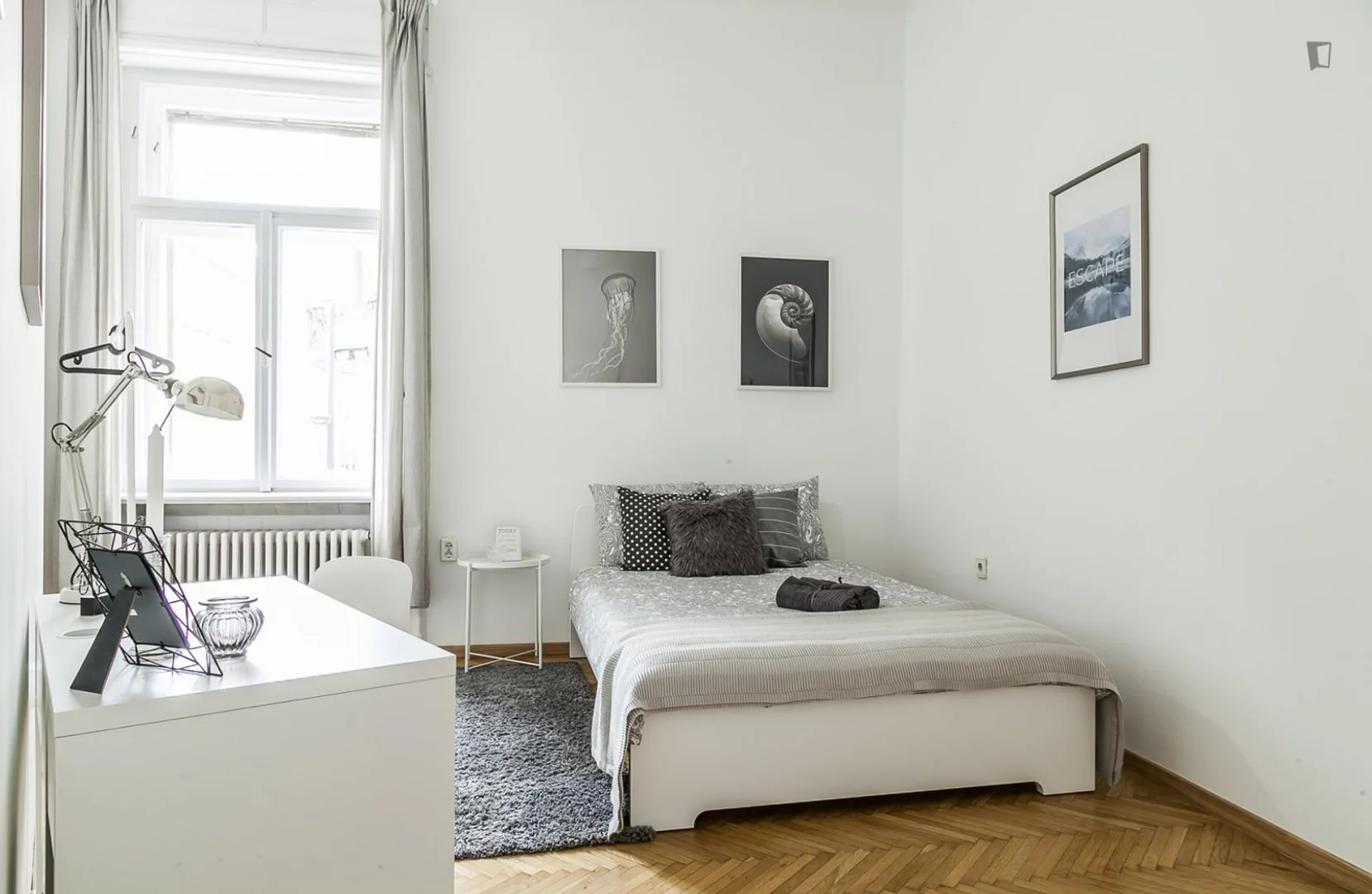 Funktionelles Studentenzimmer perfekt zum Studieren in 