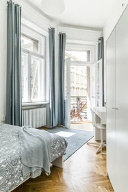 Privatzimmer in der Október 6. utca, bild 2 von 49