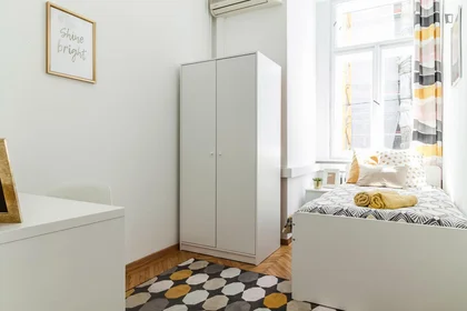 Privatzimmer in der Október 6. utca, bild 1 von 39