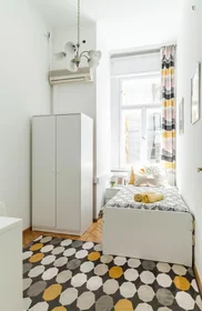 Privatzimmer in der Október 6. utca, bild 2 von 39