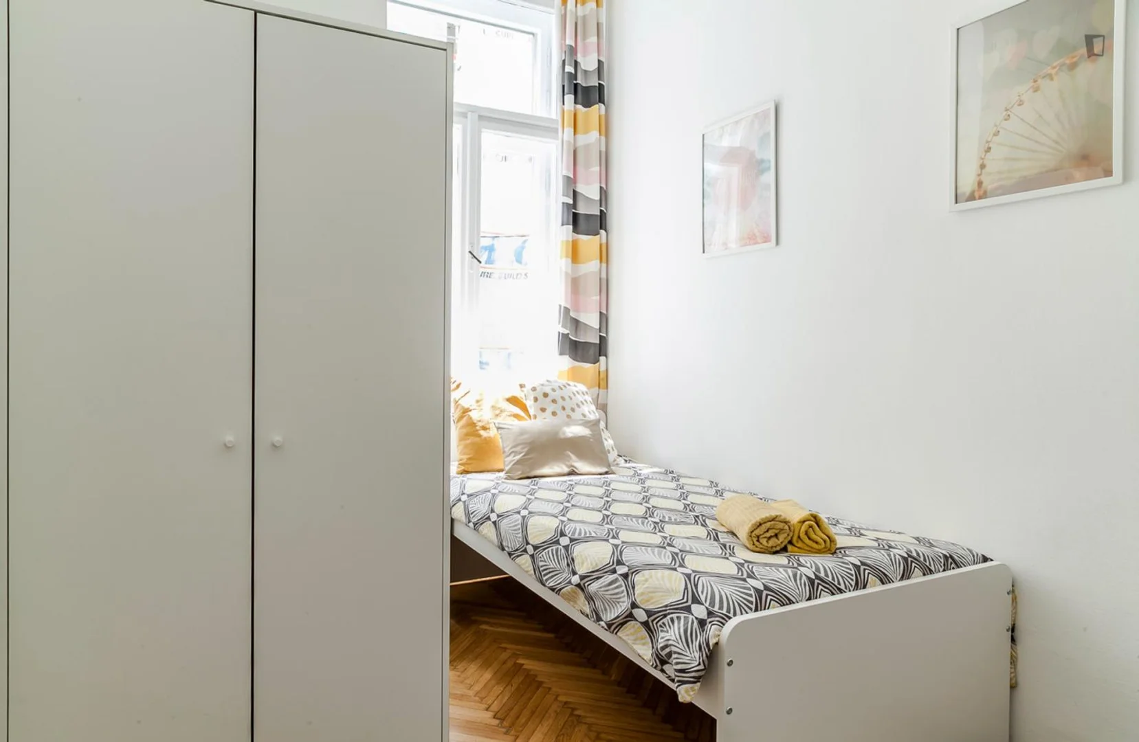 Bezahlbares Zimmer für Studenten mit ausreichender Beleuchtung in 