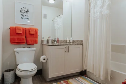 Stüdyo daire konumu 2518 Leon Street, 20 20 görüntüsü