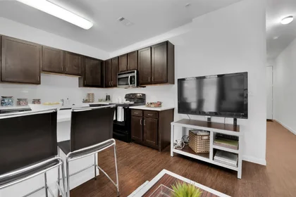 Studio at 510 West 26th Street, image 10 of 19