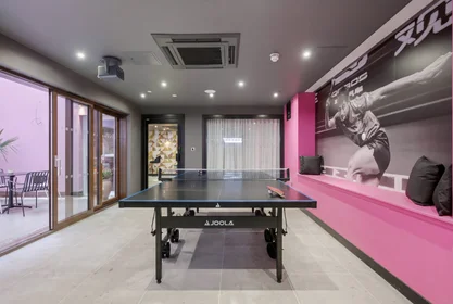 Studio at 923 Sauchiehall Street, image 16 of 19
