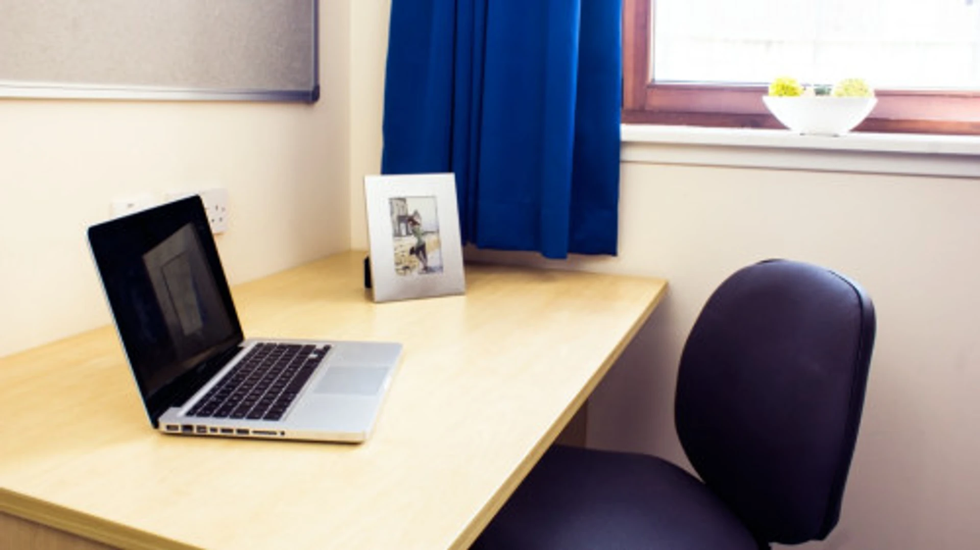 Camera per studenti economica con posizione comoda a 