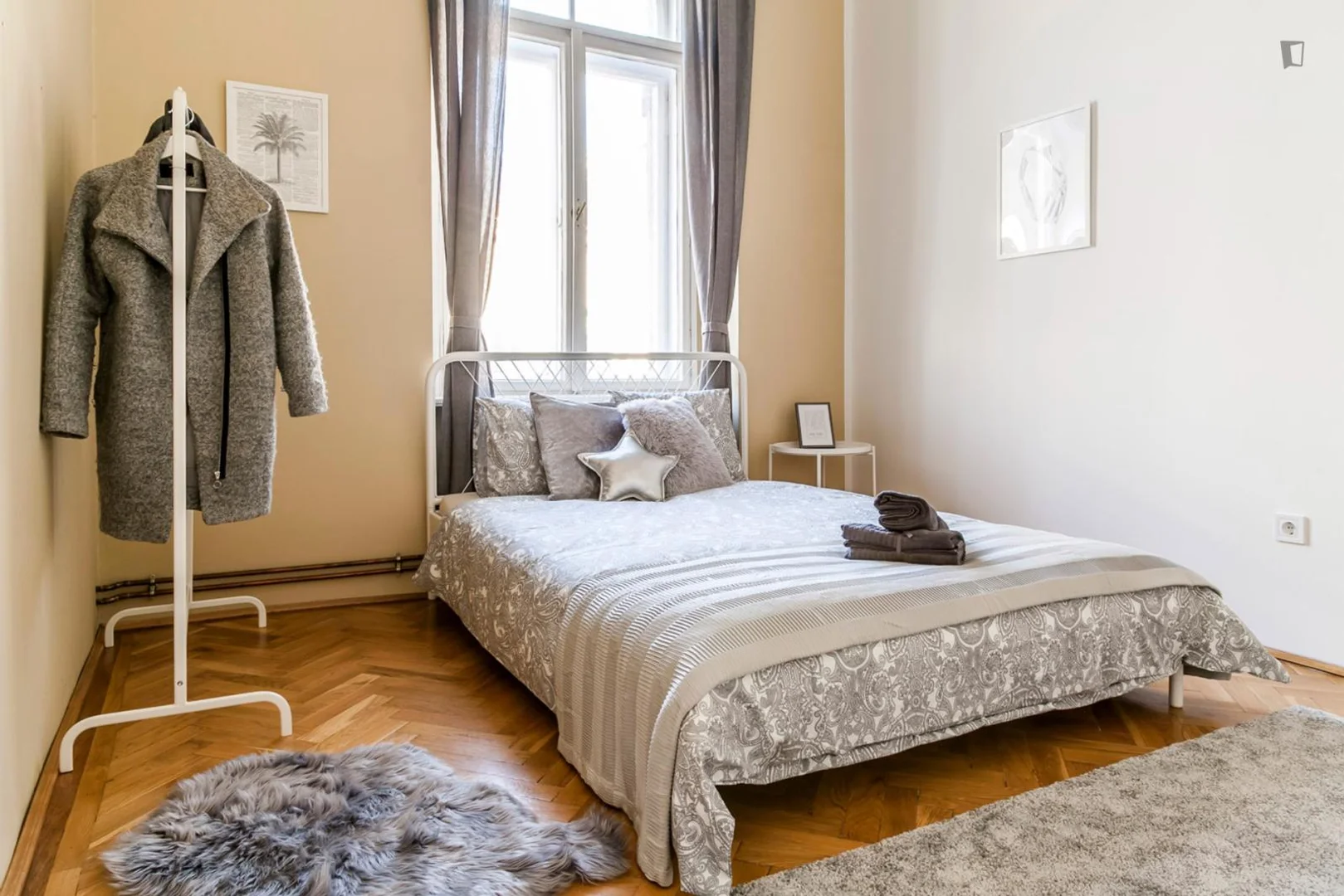 Quarto acolhedor para estudantes disponível em 