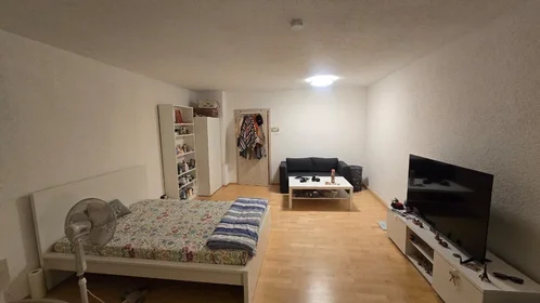 Private room at Kaiserstraße, image 12 of 14