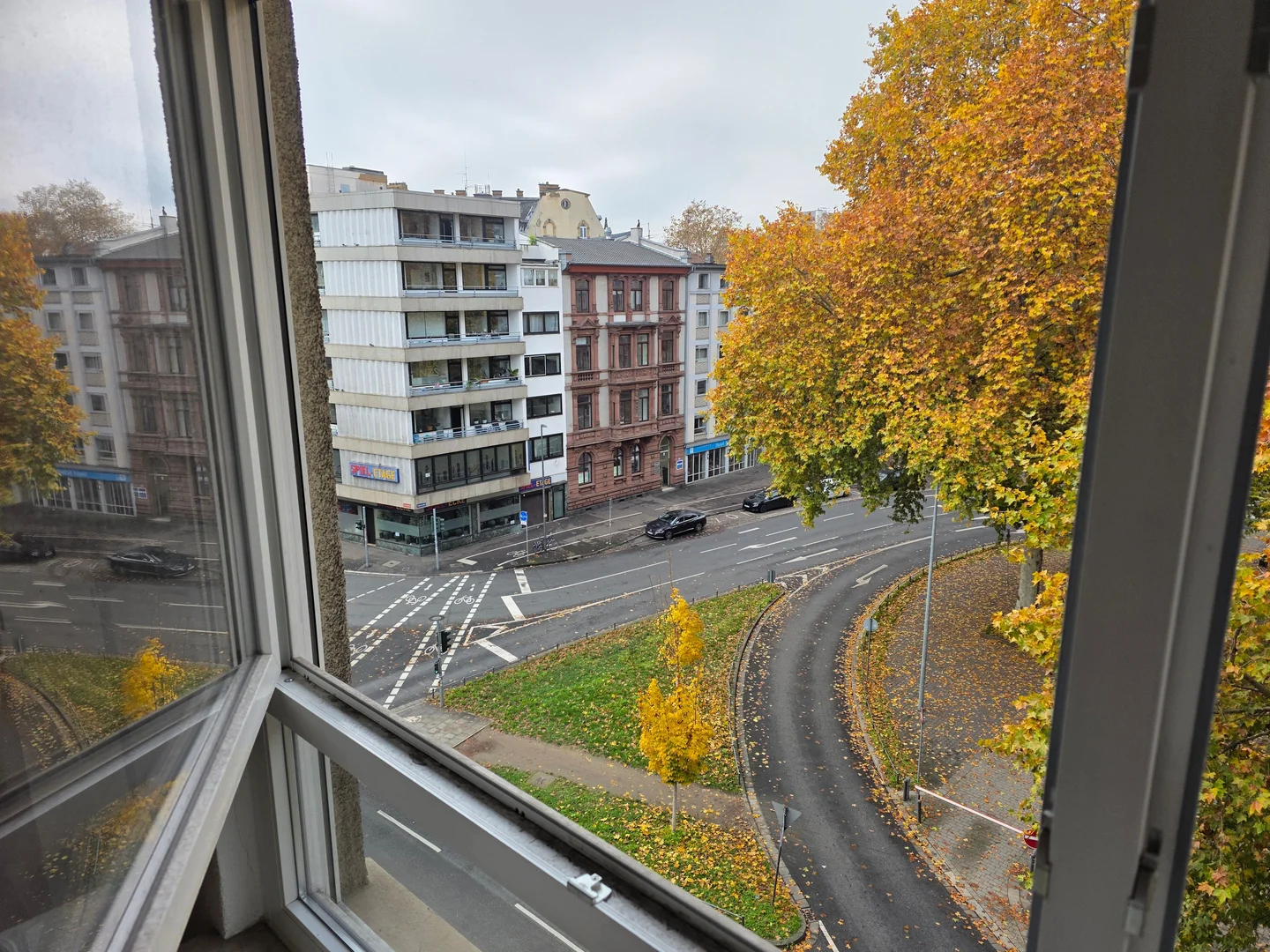 Student-friendly room in with modern amenities
