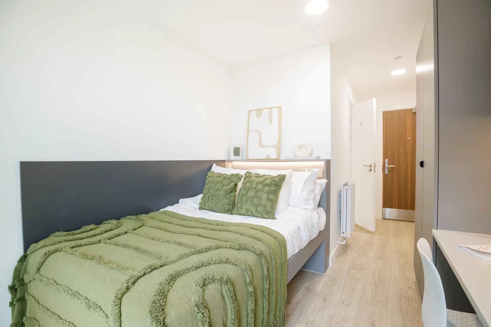 Habitación estudiantil económica con ubicación conveniente en