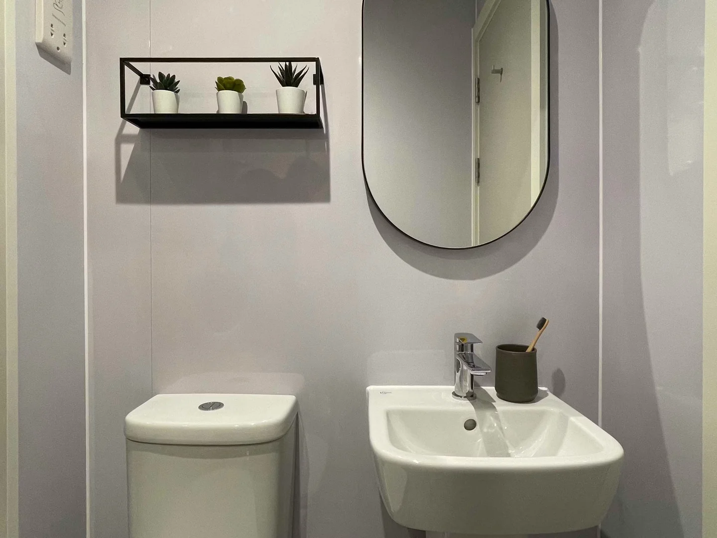Budget-friendly student room close to campus in 