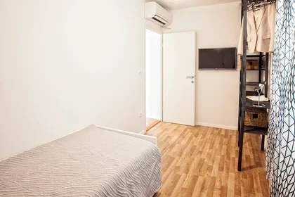 Entire apartment at Ulica Ivana Gorana Kovačića 5, image 16 of 29