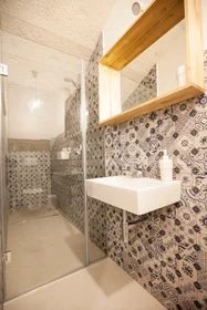 Entire apartment at Ulica Ivana Gorana Kovačića 5, image 18 of 29
