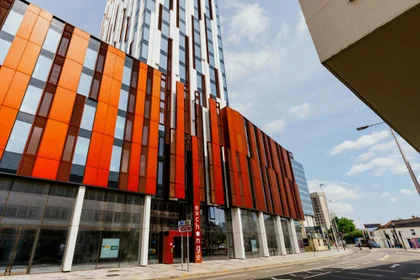 Stanza privata in Bridge Street Exchange Cardiff CF10 2TR, immagine 1 di 10