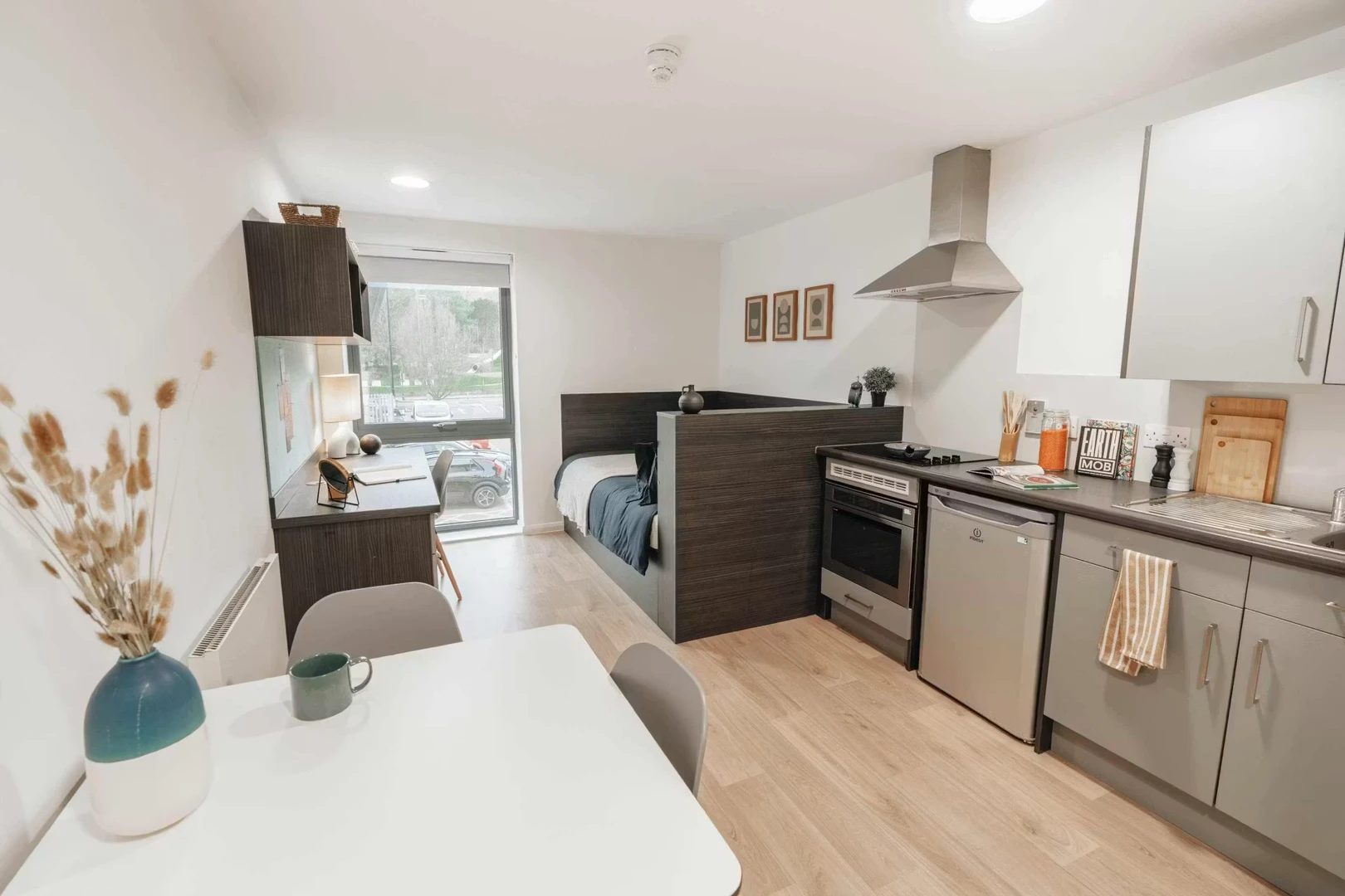 Budget-friendly student room close to campus in 