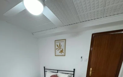Privatzimmer in der Carrer de Valentín Planells, bild 3 von 10