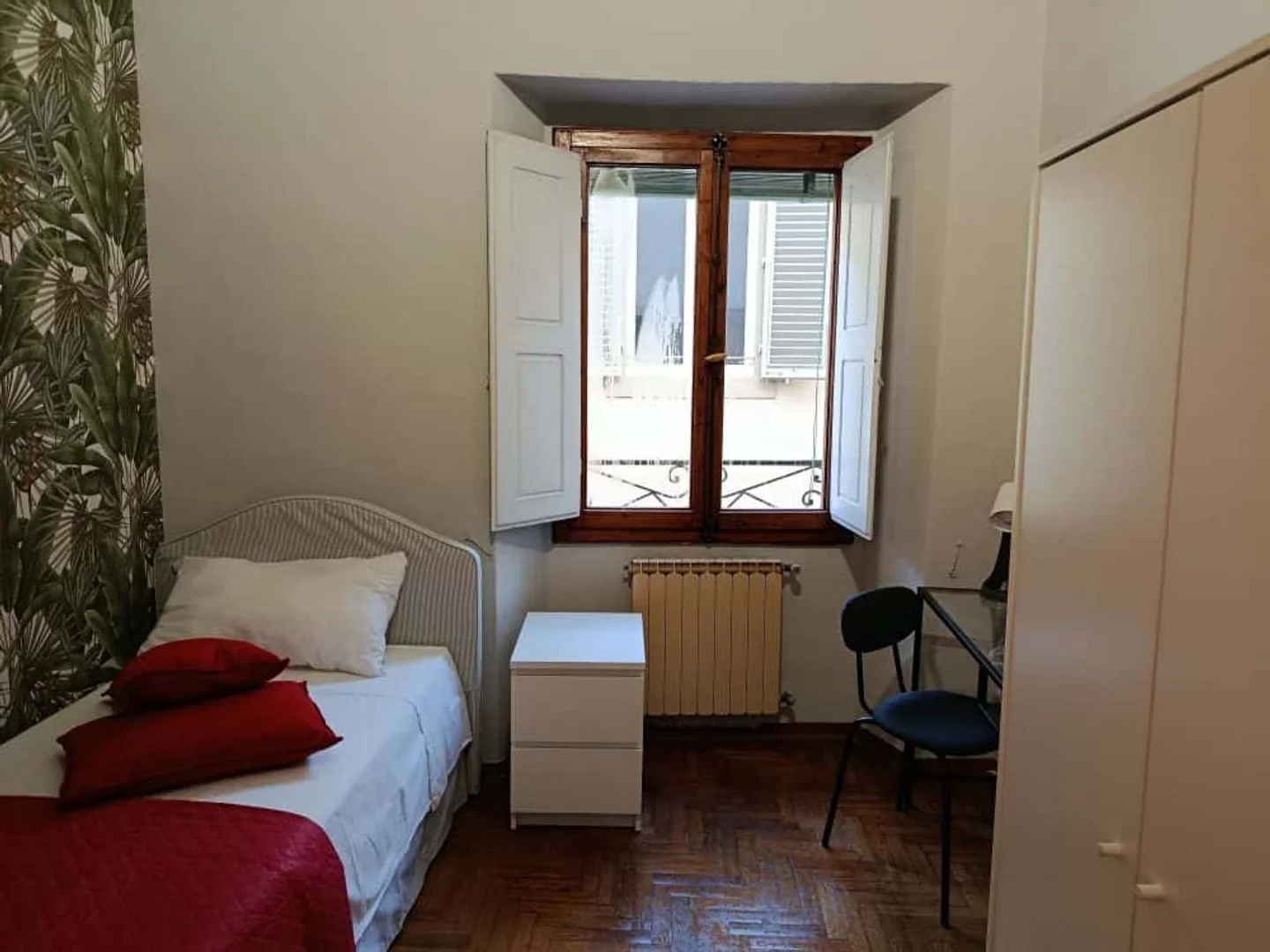 Komfortables und geräumiges Studentenzimmer in 