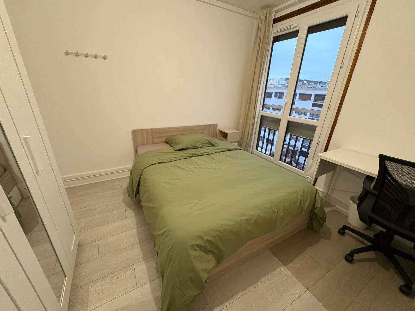 Bezahlbares Zimmer für Studenten mit ausreichender Beleuchtung in 