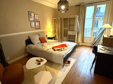 Privatzimmer im Wohnheim in der 15 Rue Ernest Renan, bild 1 von 1