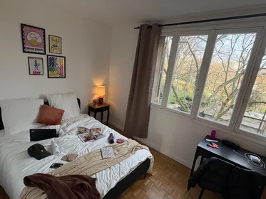 Prywatny pokój w rezydencji 25 Av. Ferdinand Buisson, obraz 1 2