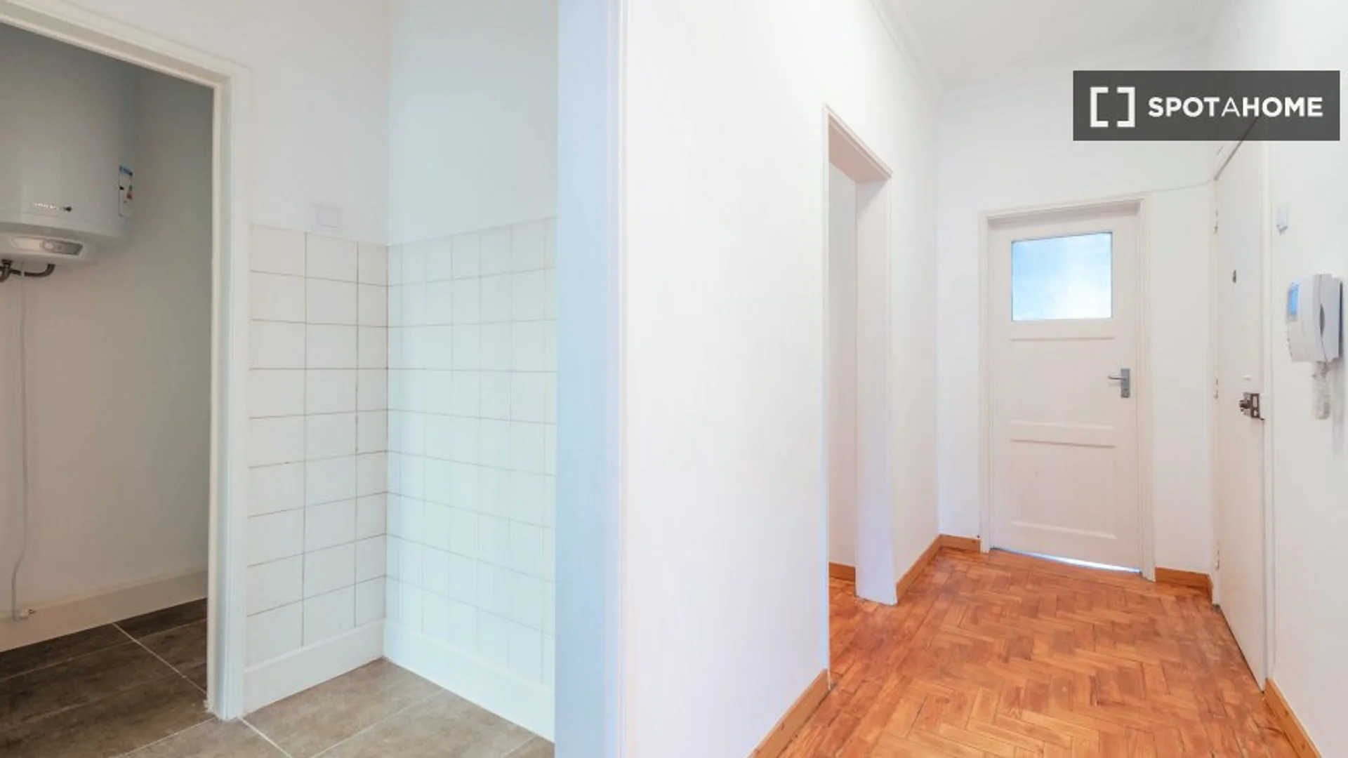 Chambre d'étudiant économique avec emplacement pratique dans 