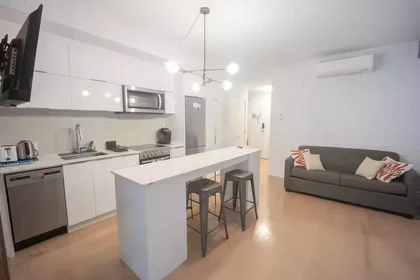 Appartamento intero in 2100 Boulevard Saint-Laurent, Montréal, immagine 1 di 9