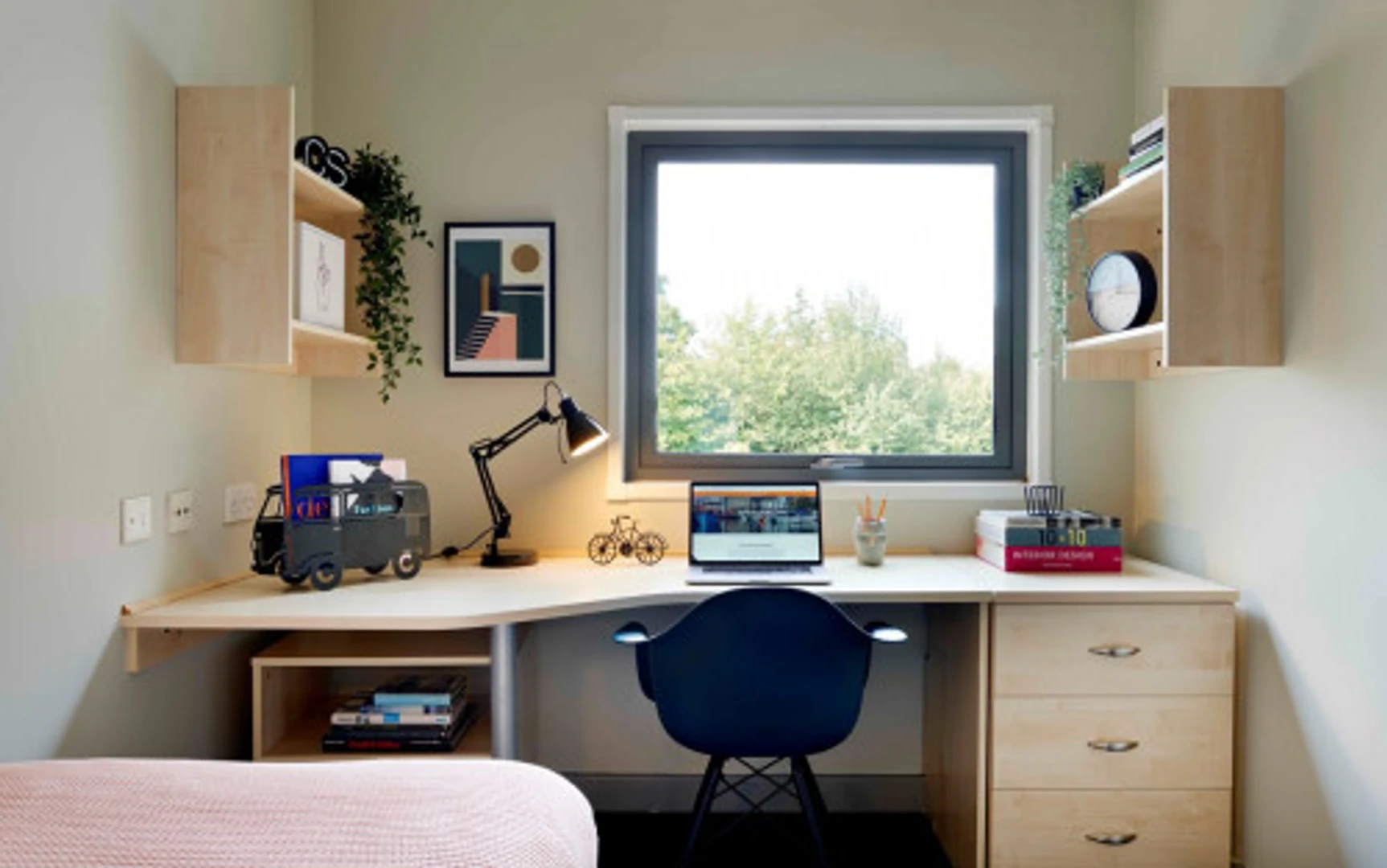 Room for rent in student apartment in , fully furnished