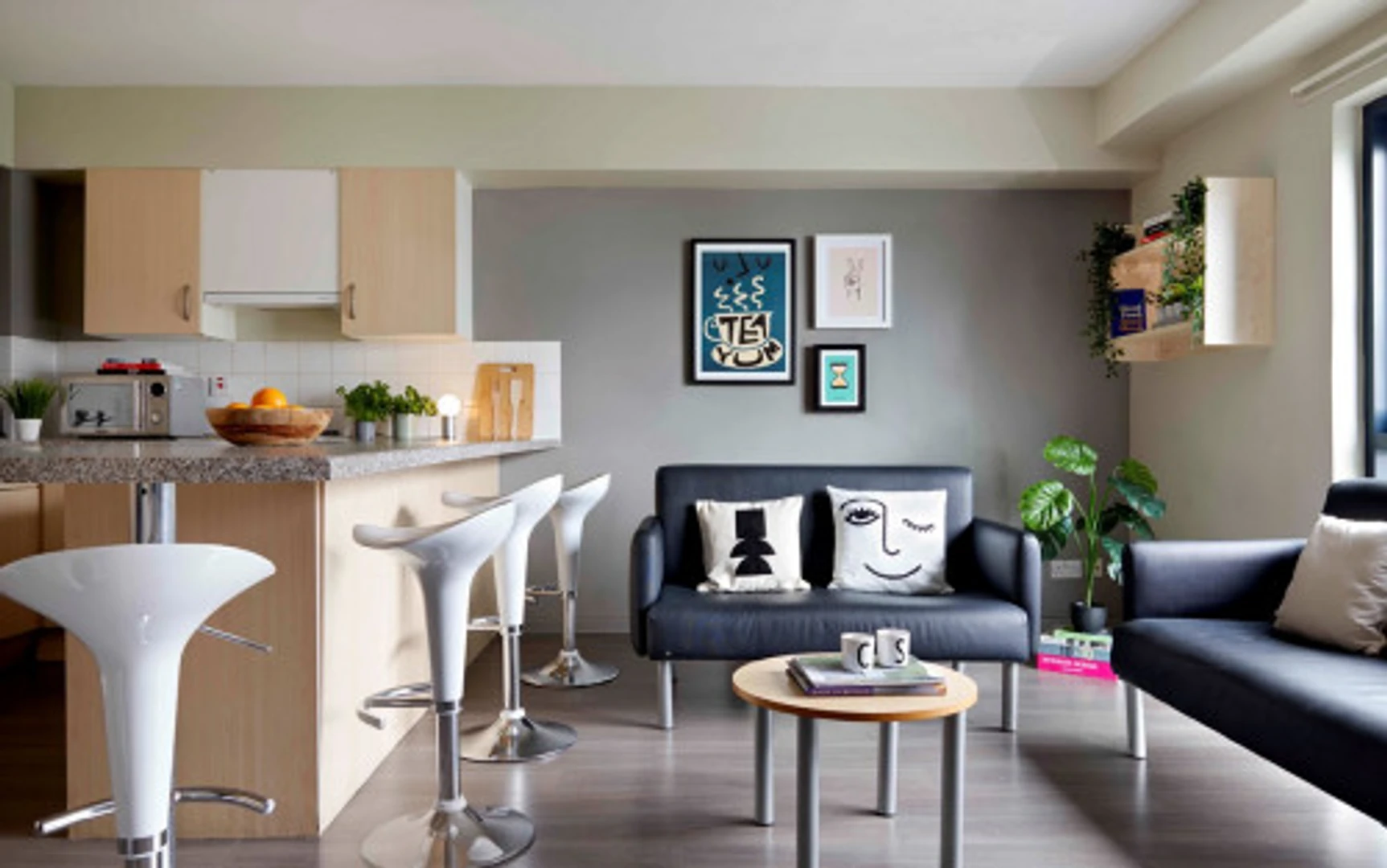 Funktionelles Studentenzimmer perfekt zum Studieren in 