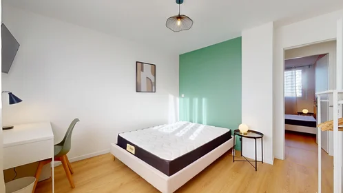 Özel oda konumu 96 Rue de Chaussas, 13 20 görüntüsü
