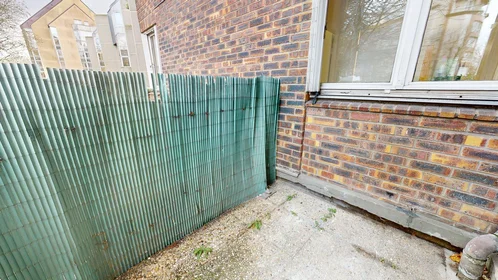 Private room at 42 Avenue du Pavé Neuf, image 2 of 42