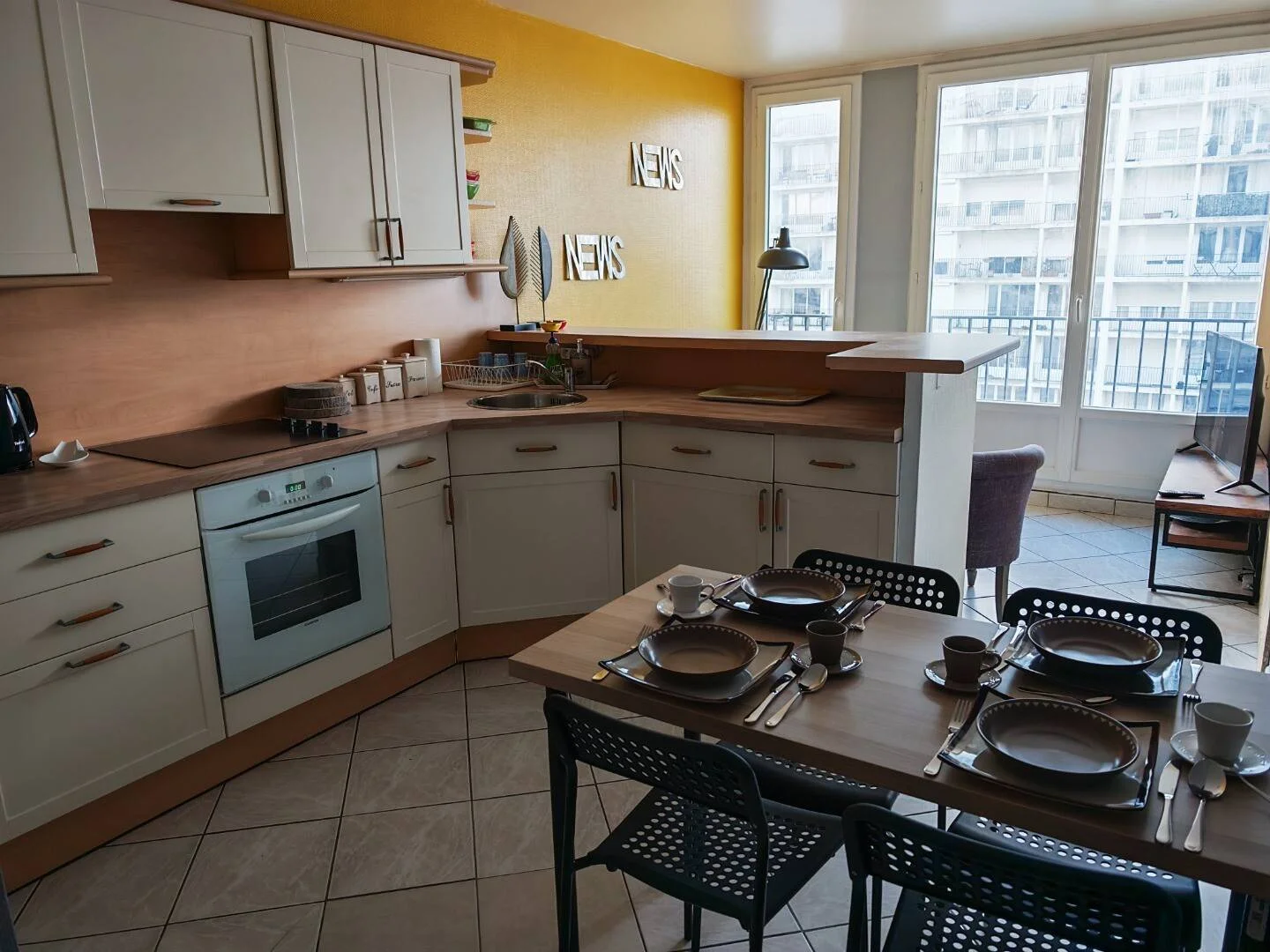 Chambre conviviale pour les étudiants dans  avec des équipements modernes