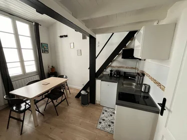 Stanza privata in La rochelle, 17000, immagine 1 di 10