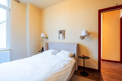 Privatzimmer in der Lange van Sterbeeckstraat, bild 2 von 23