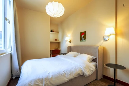 Habitación privada en Lange van Sterbeeckstraat, imagen 1 de 28