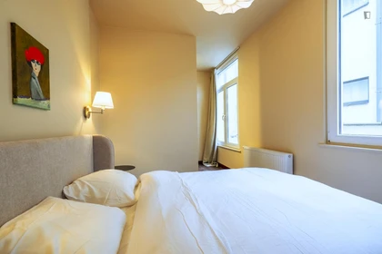 Privatzimmer in der Lange van Sterbeeckstraat, bild 2 von 28